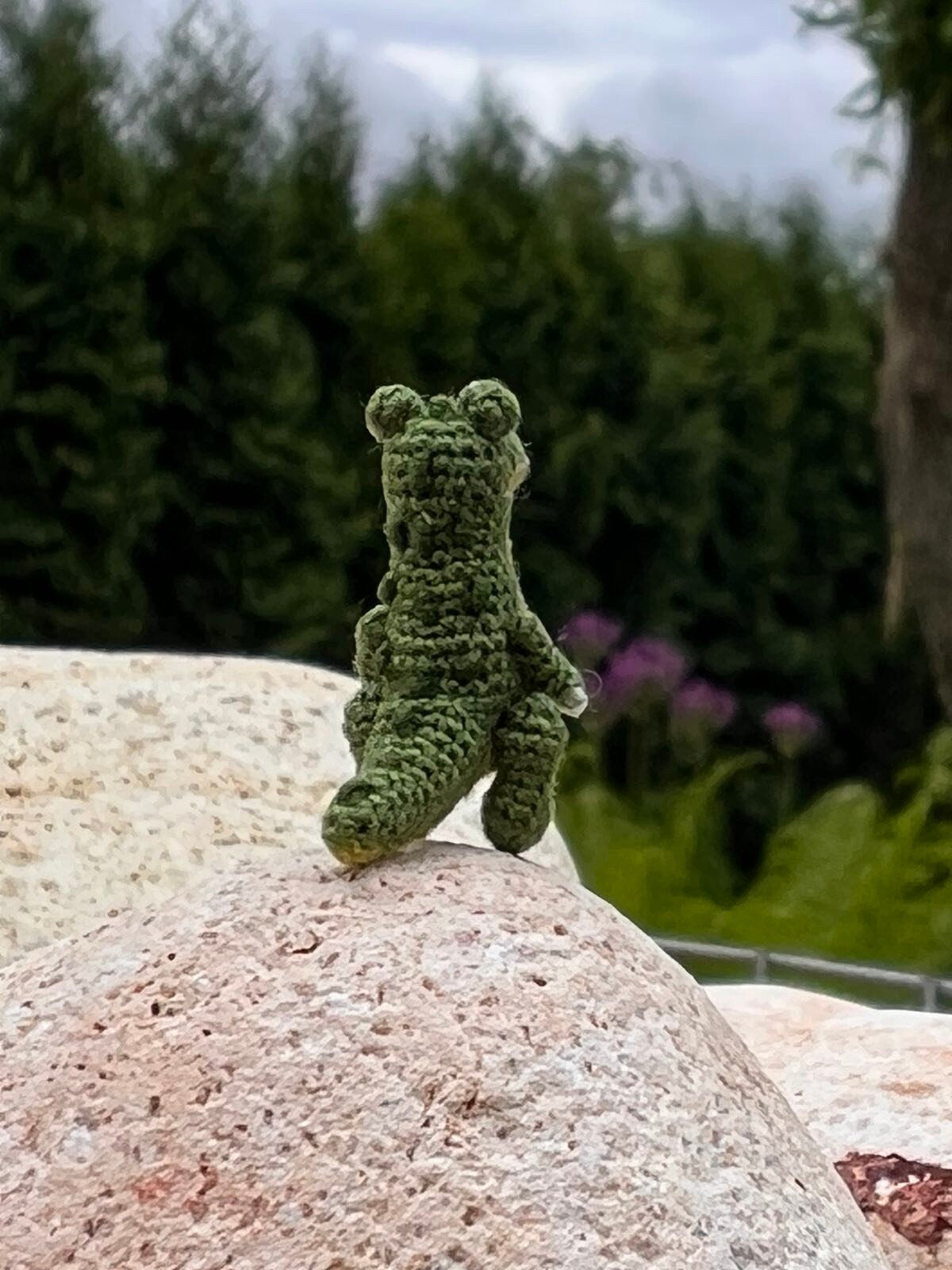 Micro crocodile figurine