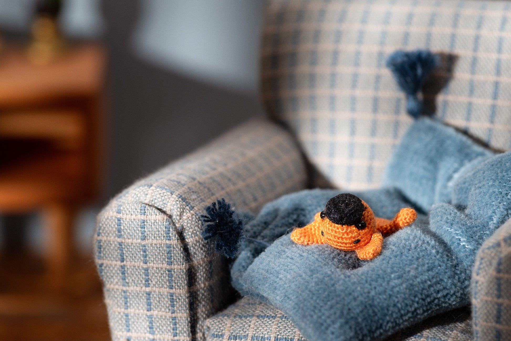 TaleWorld crochet bulldog figurine in resting pose