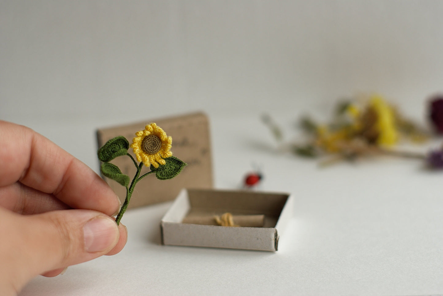 Personalized gift box with ladybug and sunflower
