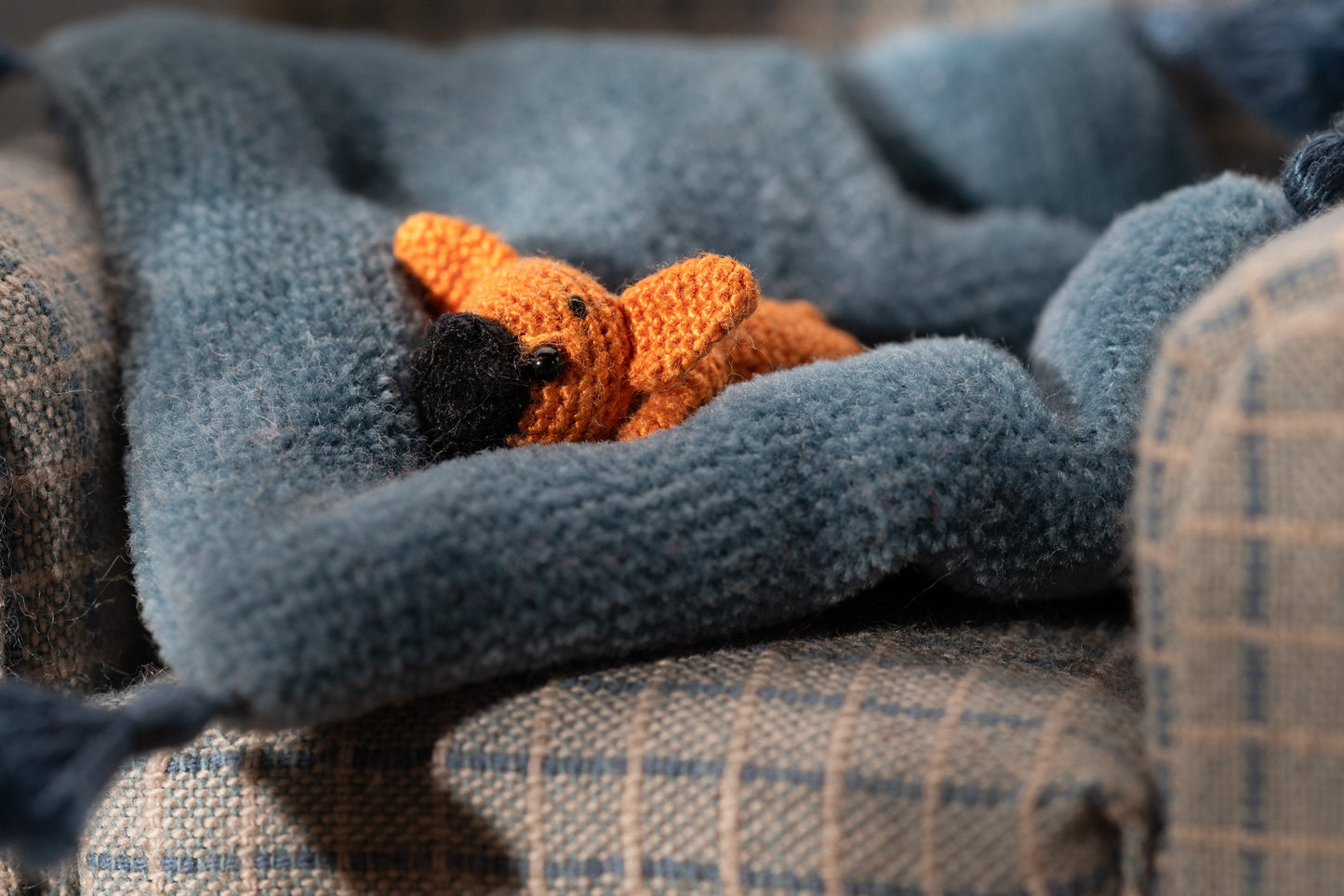 TaleWorld crochet bulldog figurine in resting pose