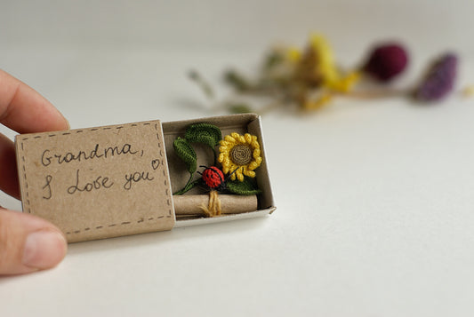 Personalized gift box with ladybug and sunflower